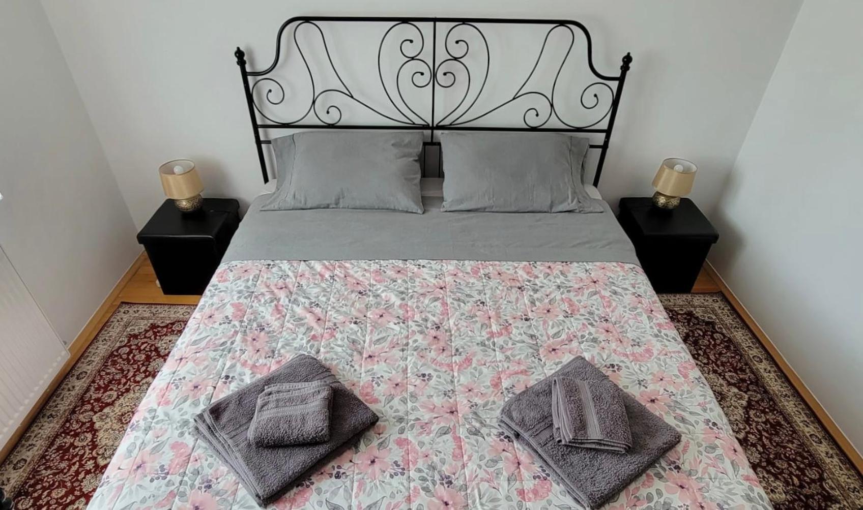 Traveler'S Retreat Apartment Брашов Екстериор снимка
