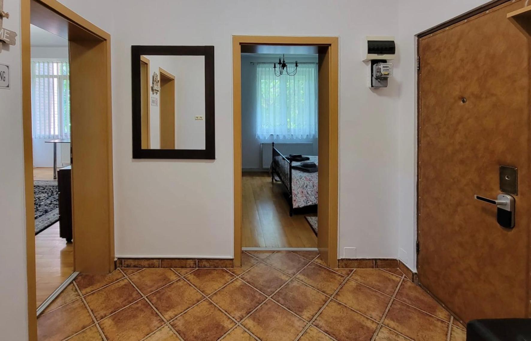 Traveler'S Retreat Apartment Брашов Екстериор снимка